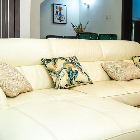 Palm Heights Apartments - Omole Phase 1, イケジャ エクステリア 写真