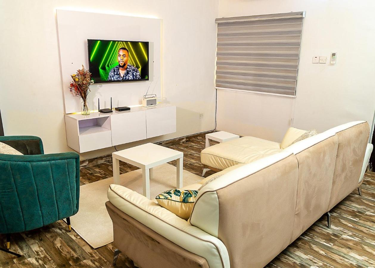 Palm Heights Apartments - Omole Phase 1, イケジャ エクステリア 写真