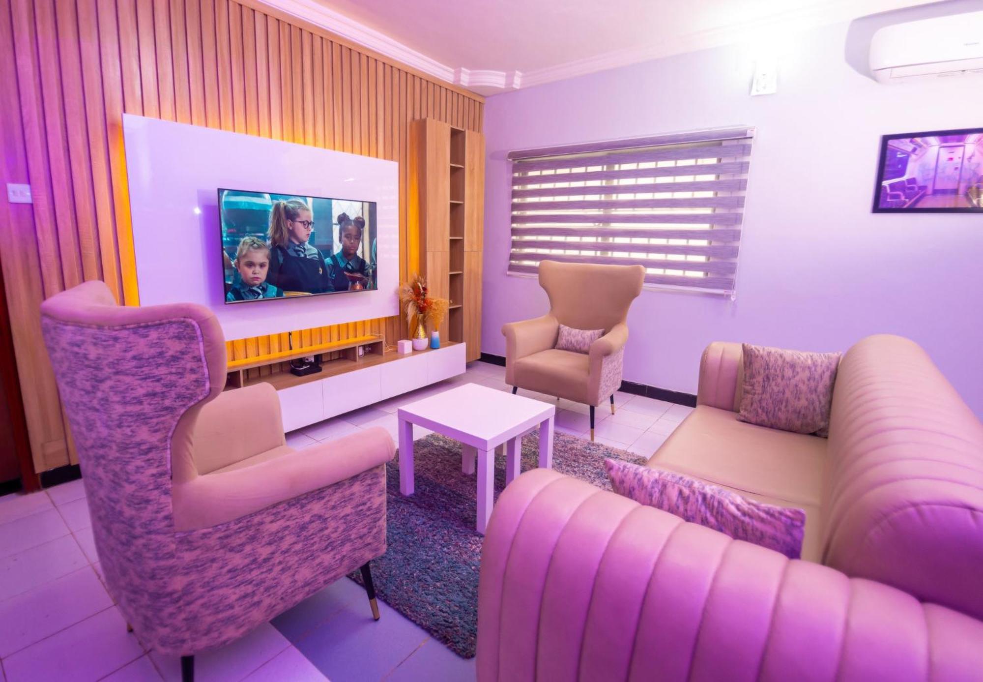 Palm Heights Apartments - Omole Phase 1, イケジャ エクステリア 写真